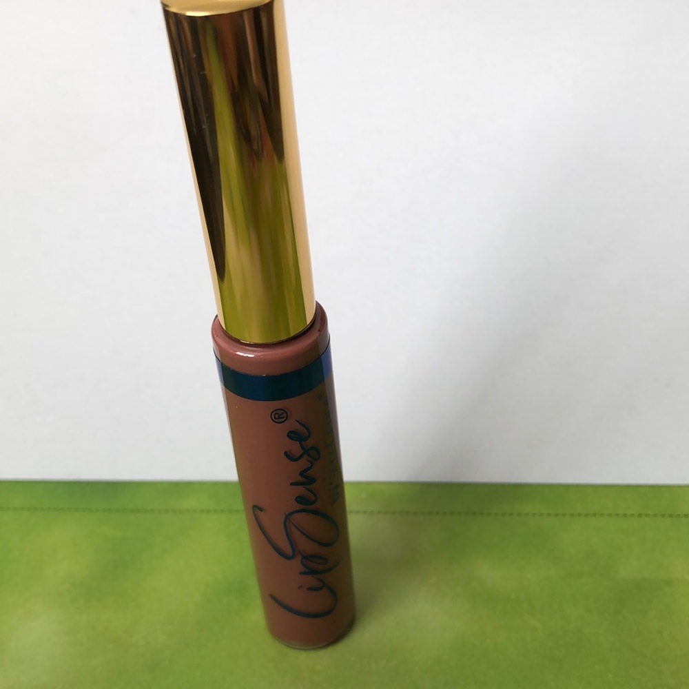 Velvet Matte SeneGence lip gloss
